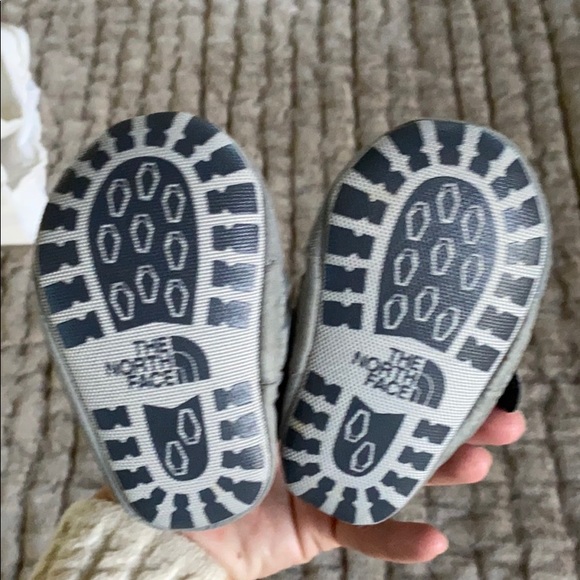 The north face booties boots/ slippers - Picture 3 of 3